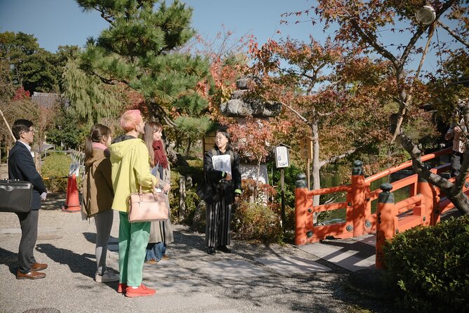 3 Hour Vegan Walking Tour with Lunch - Paper, Recycled Kimono, and Pottery: More Than Just Food