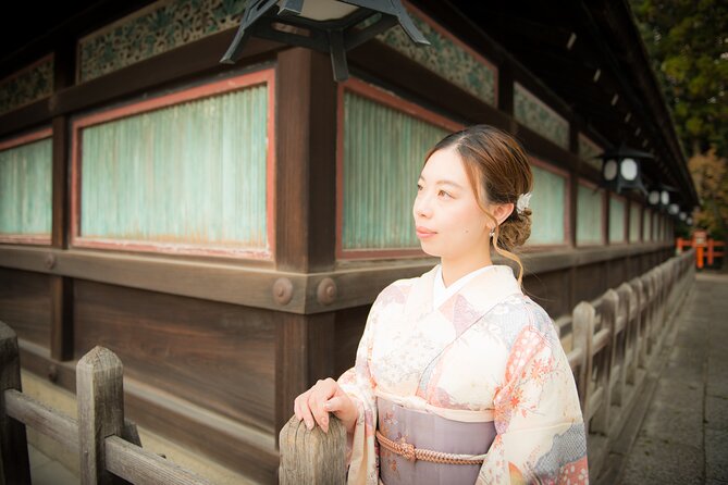 A Privately Guided Photoshoot in Beautiful Kyoto by a Pro - What You Get After the Shoot, and How Editing Changes Everything