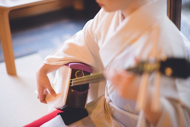 Authentic Kyoto Gion Geisha/Maiko Cultural Experience - Gion in 90 minutes, with a real teahouse moment