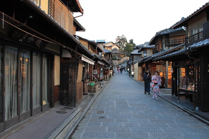 Authentic Kyoto Tea Ceremony: Camellia Flower Teahouse - Seating, comfort, and the kimono question