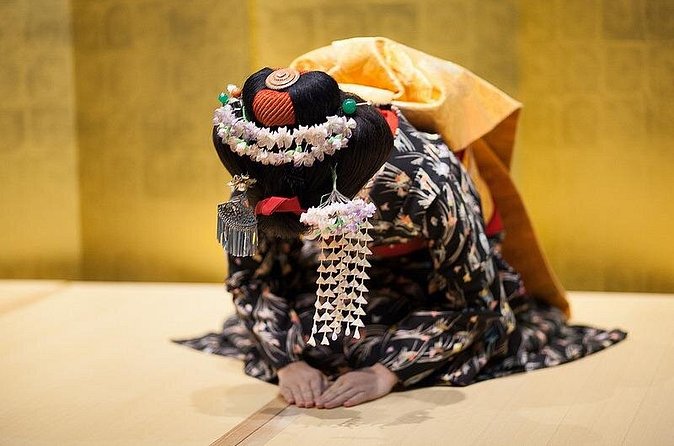 Authentic Maiko Experience＆Kyoto Lunch (Free drink) at Noh Stage - Food, Free Drinks, and What Comes With Lunch