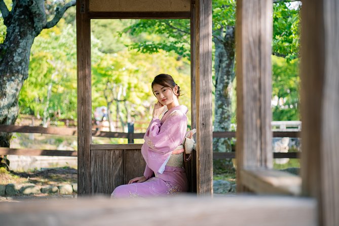 Beautiful Photography Tour in Kyoto - The Yasaka Shrine Finish: Wrapping Your Story With a Big Kyoto Anchor