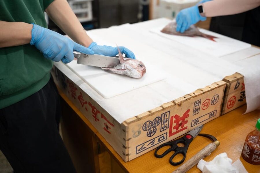 Fish cutting class - Price and Value: Is $77 for 150 Minutes Reasonable?