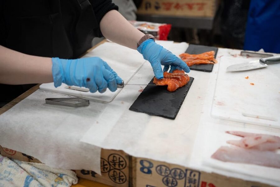 Fish cutting class - Kimura Fish Shop in Nishiki Market: The Setting That Makes It Feel Real