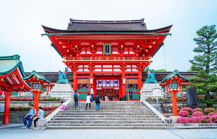 From Osaka: Kyoto, Nara, Fushimi Inari & Arashiyama Day Tour - Key Things You Will Notice Right Away