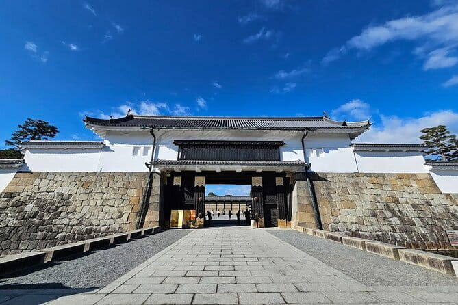 From Osaka or Kyoto: Full Day Sightseeing Tour of Kyoto - Getting There Comfortably: A/C Transport And A Realistic 9-Hour Day