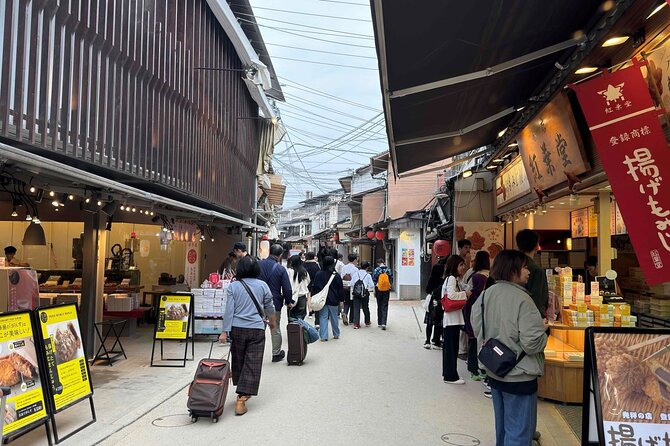 Full Day Hiroshima and Miyajima Bus Tour - The first bus window views in Hiroshima, and why the route matters