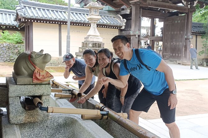 Full-Day Sightseeing to Kyoto Highlights - Shijo Kawaramachi: a real lunch and shopping pause in central Kyoto