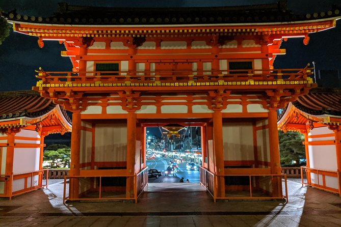 Gion Night Walking Tour - Respecting Gion after dark: practical etiquette that helps