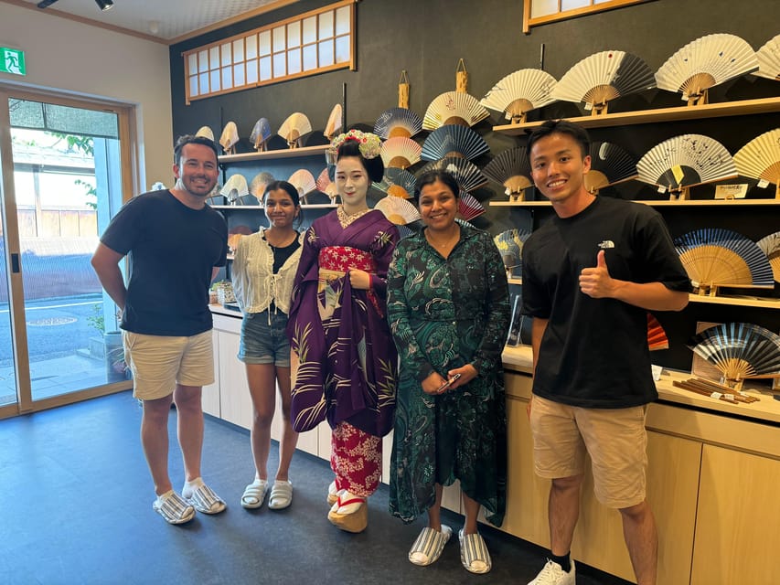 Gion Walking Tour, Geisha Show and Japanese Game in Kyoto - The Traditional Fan Game: Why This Part Works So Well