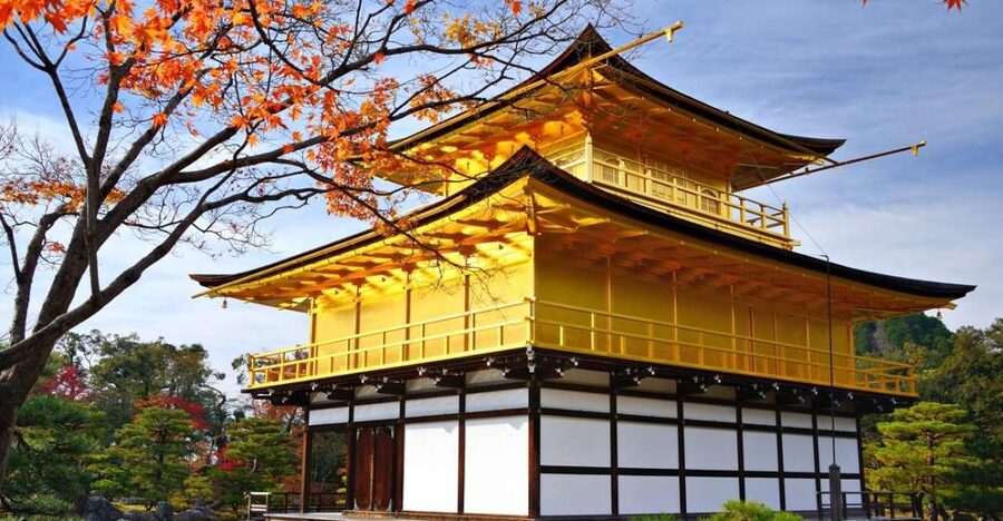 Golden Pavilion, Nijo Castle, & Nishiki Market Half day tour - Meeting at Kyoto Station, getting out the door, and staying on schedule