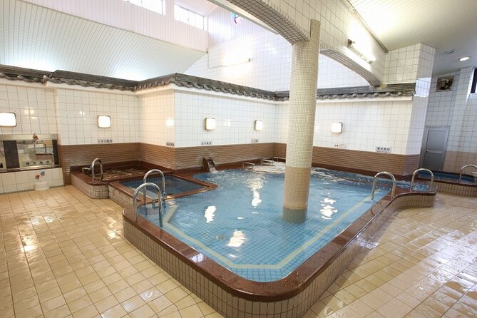 Guide tour of Japanese bathing culture at Funaoka Onsen - Who should skip the heat and the soaking