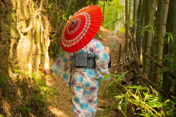 Guided Photoshoot of Fushimi Inari Shrine and Secret Bamboo Grove - Pose coaching that keeps your photos natural