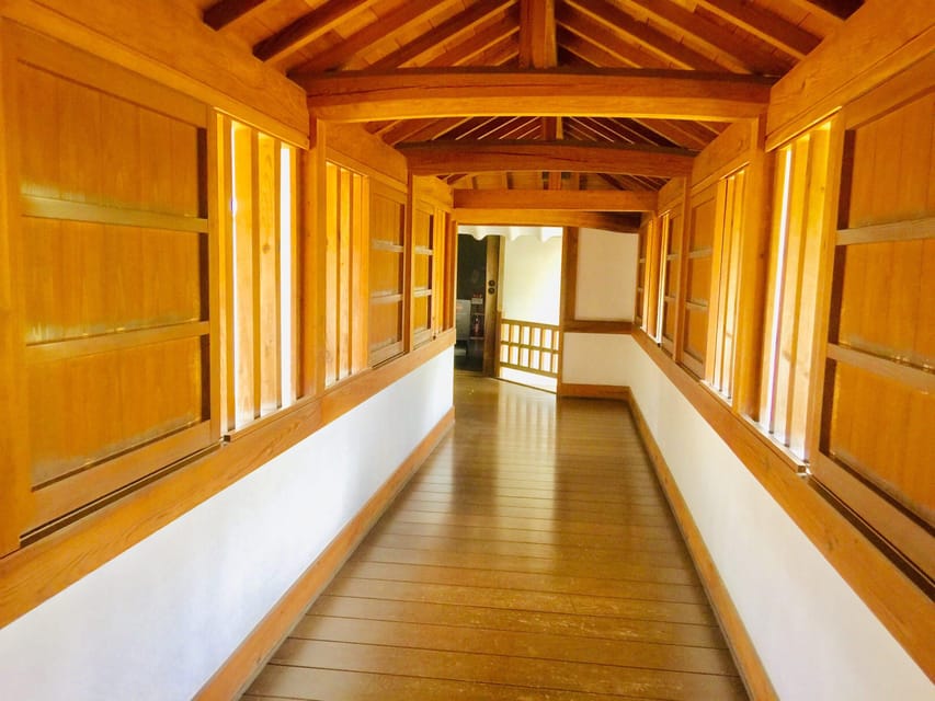 Himeji: Private Guide Tour of the Castle from Osaka or Kyoto - Who this tour suits best