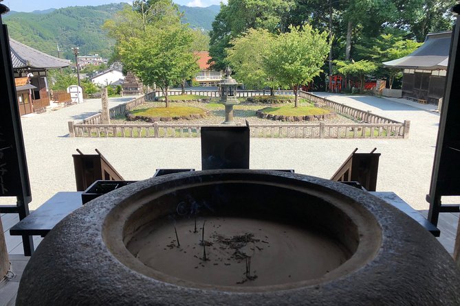 Historic and Natural Guided Hike in Yoshino - Hanayagura and Yoshino Miyataki Manyo Road: pacing breaks on sacred trails