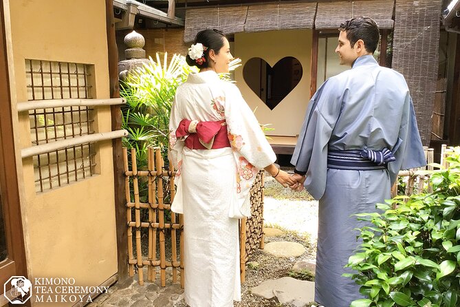 Kimono Tea Ceremony at Kyoto Maikoya, NISHIKI - Choosing your kimono at Maikoya (and what to expect during fitting)