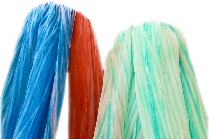 Kyo-arashi Shibori Scarf Class - Choosing your color, customizing a Kyoto souvenir