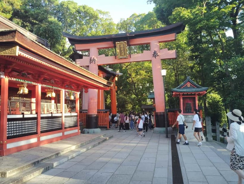 Kyoto: 1.5-Hour Guided Tour of Fushimi Inari Shrine - Where you meet: outside JR Inari Station with a bright sign