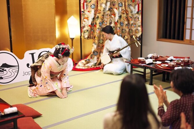 Kyoto 4 hr Gion Private Guided Tour & Maiko or Geisha Dinner - Maiko or Geisha time: etiquette, questions, and the drink custom