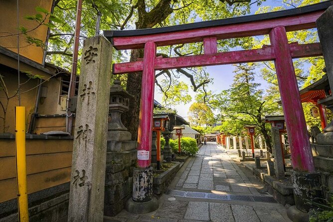 Kyoto 5-Star Geisha Night Walk: Small-Group Authentic Experience - Kabuki theater stop: Kyoto entertainment before the lantern streets