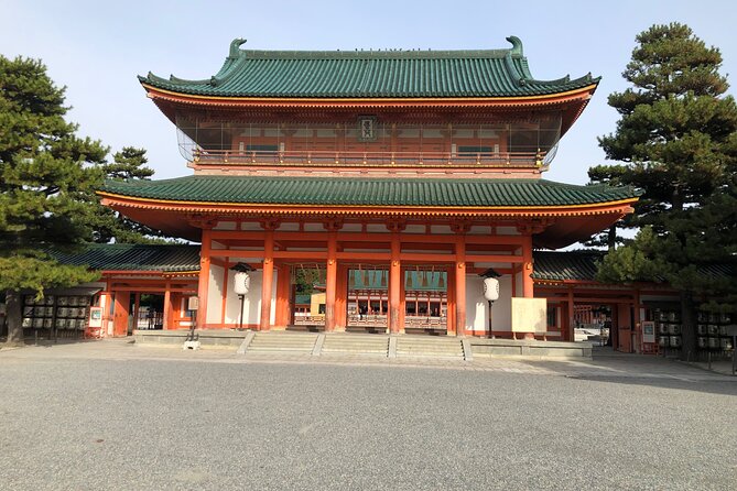 Kyoto Bamboo Forest & Golden Pavilion E-Bike Tour - Arashiyama Bamboo Forest: towering stalks and a calmer kind of crowd