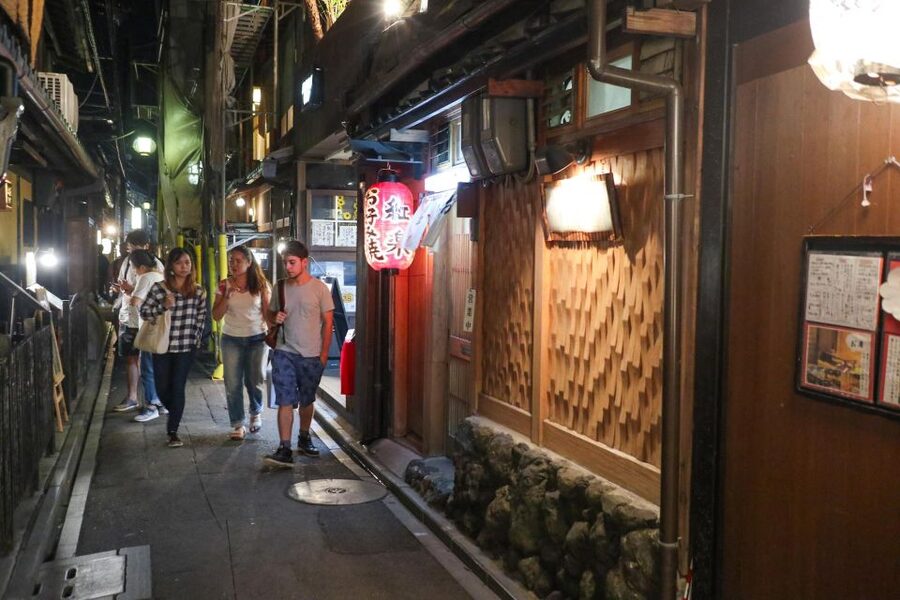 Kyoto : Bar Hopping Tour in Pontocho Alley at Night - Price, Value, and What You Actually Get for $120