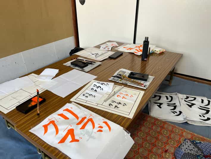 Kyoto: Calligraphy class at Buddhist temple in city center - The 70-minute workshop flow, broken down step by step
