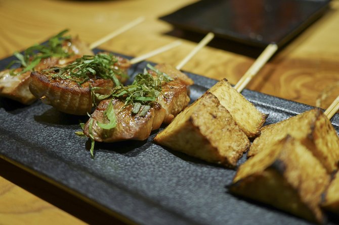 Kyoto Casual Evening Pontocho Food Tour - Guide style that turns snacks into street knowledge