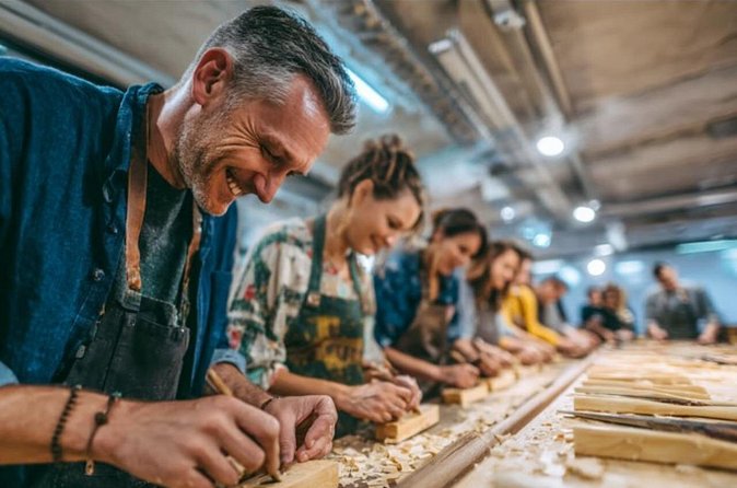 Kyoto : Chopsticks Making Workshop in Gion with Engraving Option - Sanding, Oiling, and Making It Comfortable to Eat