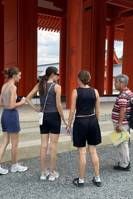 Kyoto: Discover Every Bit of Kyoto Imperial Palace - The gardens of Gyoen: Quiet views you notice with help