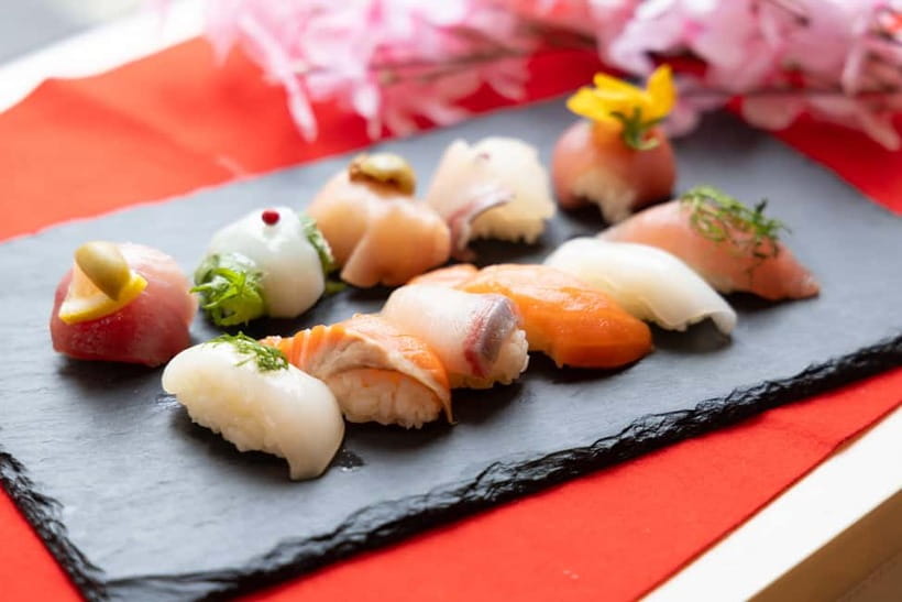 Kyoto: Enjoy Sushi & Market Tour! Best for Family & Couple! - Key highlights to know before you go