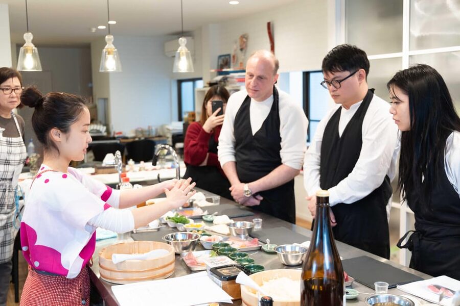 Kyoto: Enjoy Sushi & Market Tour! Best for Family & Couple! - Dashi tasting and miso soup, the flavor engine