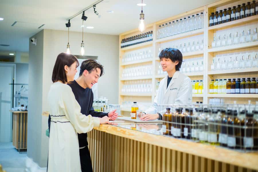 kyoto:Experience creating one-of-a-kind special fragrances - Finding the Kyoto boutique by Shijo-Kawaramachi