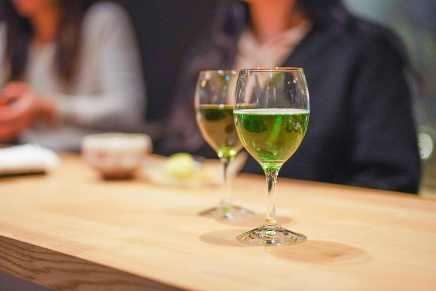 Kyoto: Foodie Night Tour in Gion with 9 dishes + 6 Sake - Meeting at Izumo no Okuni and learning the Gion rhythm fast