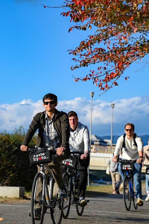 Kyoto: Full Day Bike Tour - Toji, Nishi Honganji, and early Kyoto calm on two wheels