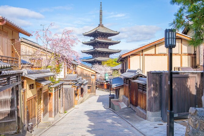 Kyoto Full day Tour Kinkakuji, Kiyomizu-dera and Fushimi Inari - Transportation, Group Size, and Comfort Tips for a Long Day