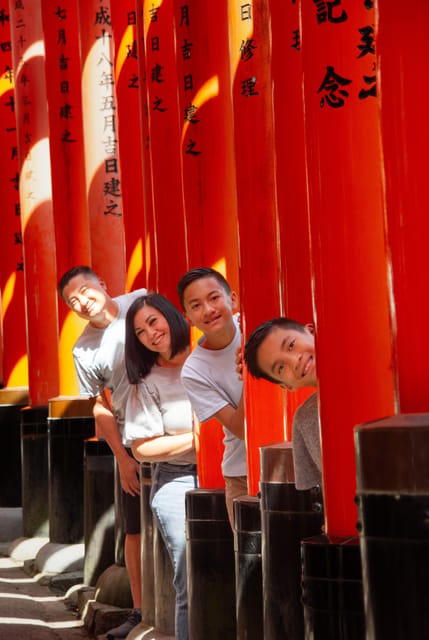Kyoto: Fushimi Inari Shrine Private Photoshoot - The Senbontorii photo stop: what you do in those gates