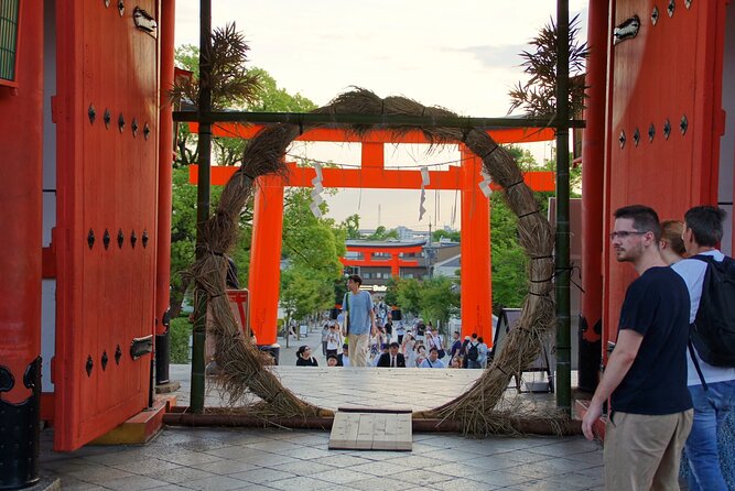 Kyoto: Fushimi Inari Shrine Walking Tour - Small group size, better attention, and less wandering