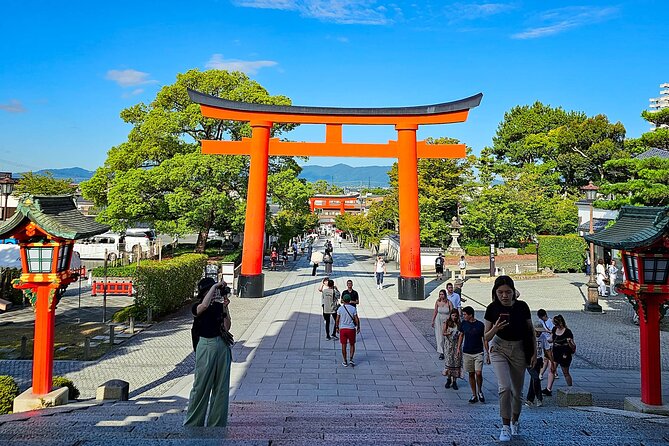 Kyoto: Fushimi Inari Taisha Small Group Guided Walking Tour - The Mount Inari trails and the payoff of pacing