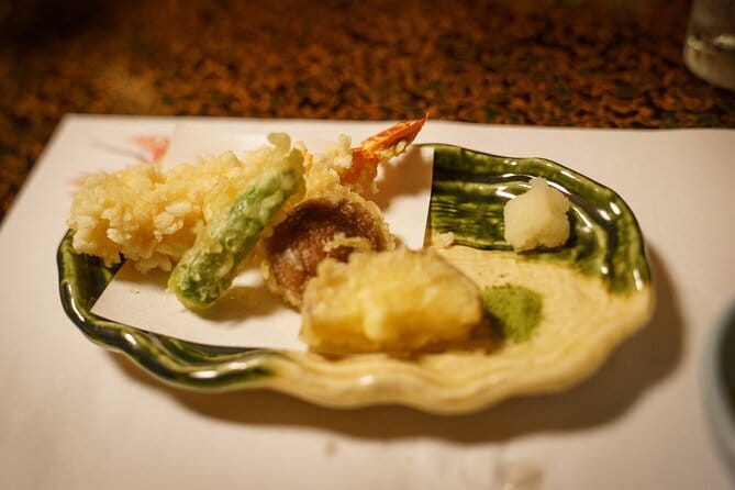 Kyoto: Geisha Dinner & Gion Cultural Walk - Entering Gion from a starting point you can actually find