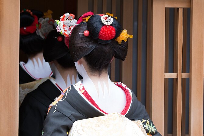 Kyoto Geisha District Walking Tour in Gion - Gion Shirakawa and the Canal Walk: Quiet Water, Wooden Houses, and Cherry Trees