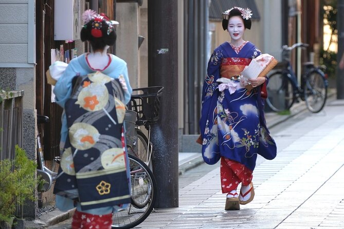 Kyoto Gion: 2-Hour Geisha Culture & History Walking Tour - Gion in two hours, and why that time box works