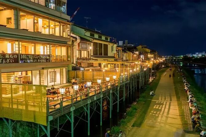 Kyoto Gion: 2-Hour Geisha Culture & History Walking Tour - Yasaka Shrine: the 1,000-year-old reset point