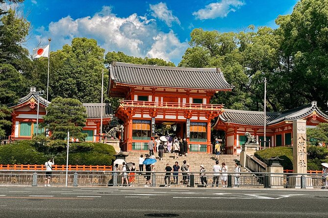 Kyoto: Gion and Geisha District Walking Tour - Maruyama Park is a calm reset near the action