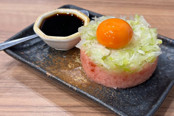 Kyoto: Gion Food Tour 13 Dishes at 4 Eateries - Stop 1 in Pontocho District: lantern lanes and geisha context