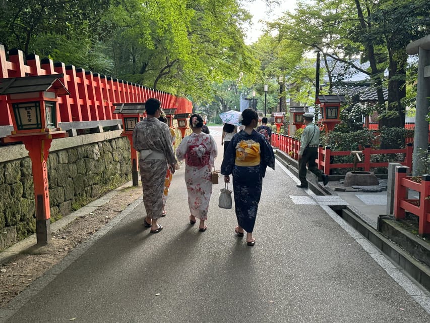 Kyoto: Gion & Geisha district evening tour - Passing Yasaka Pagoda, Ninenzaka, and Ishibe Alley to Yasaka Shrine