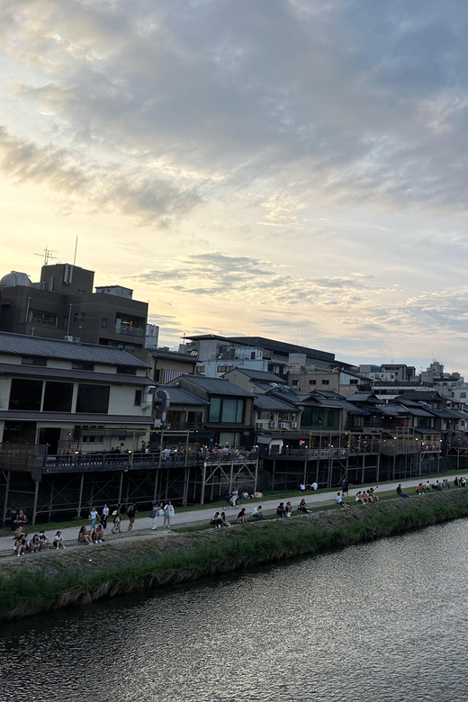 Kyoto: Gion & Geisha district evening tour - Price and Value: Is $64 for 150 Minutes Worth It?