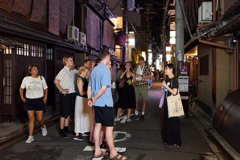 Kyoto: Gion Geisha District Walking Tour - Stories of Geisha - Gion Corner and Hanamikoji Street, where you keep an eye out
