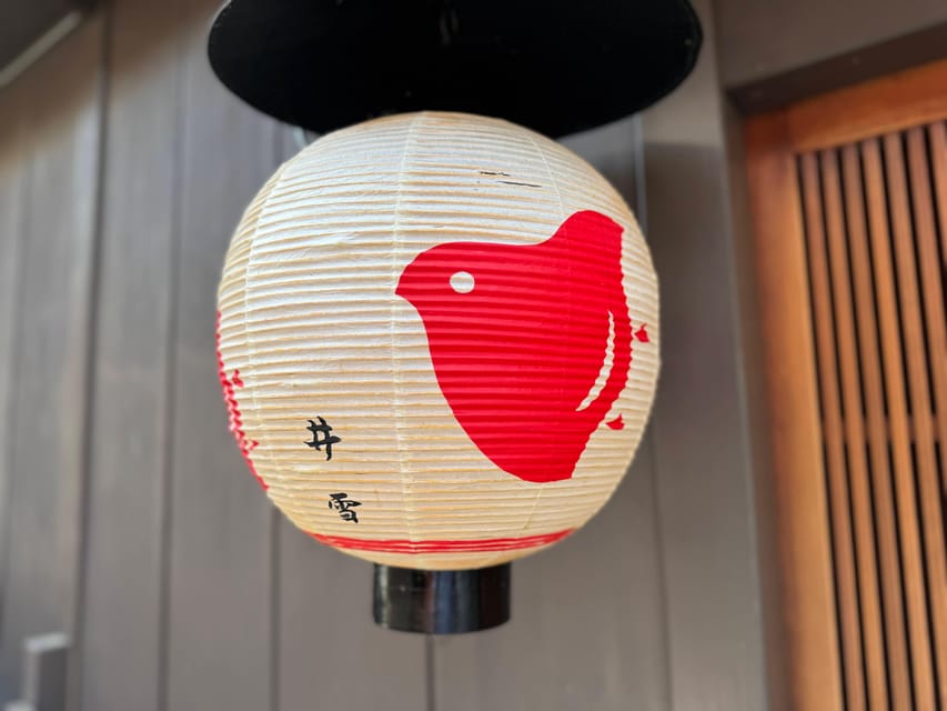 Kyoto: Gion Geisha District & Yasaka Shrine Walking Tour - Shirakawa Canal: calm views and the architecture you can spot in the light