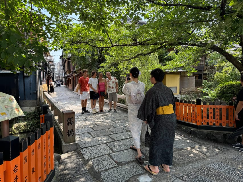 Kyoto: Gion Highlights & Hidden Treasures Guided Tour - Yasaka Kōshin-dō and Yasui Kompira-gū, wishes and habit blessings
